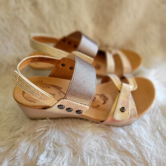 Revere Tahiti Women's Backstrap Wedge Sandals Metallic Gold/Bronze Color SZ 7M - Picture 4 of 8